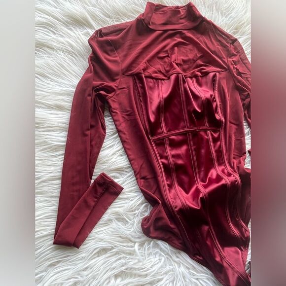 GUESS💫Maroon Bodysuit 💫sheer Longsleeves - Picture 2 of 7